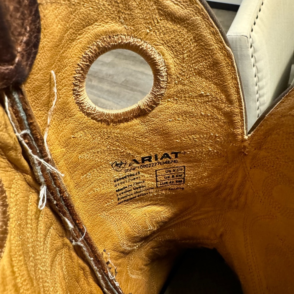 ARIAT Boots Size 9.5 D - Picture 5 of 6